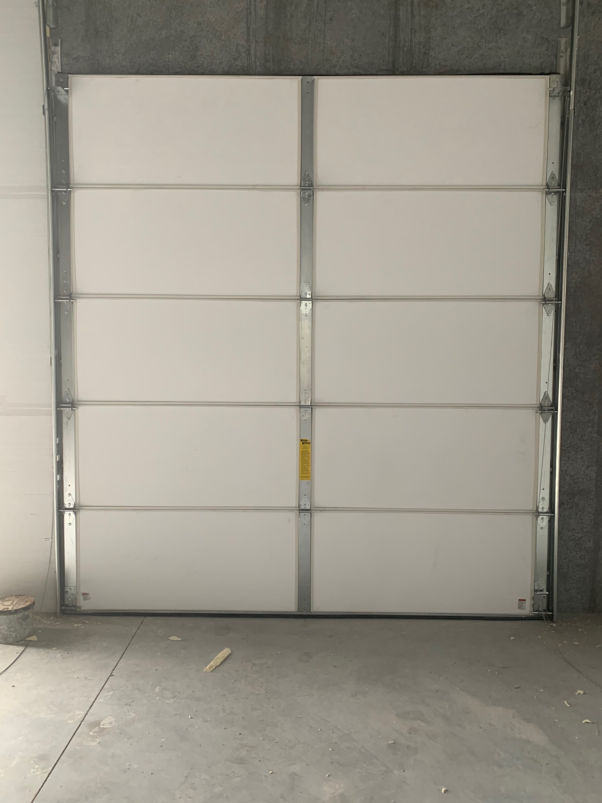 Large commercial overhead doors on industrial building