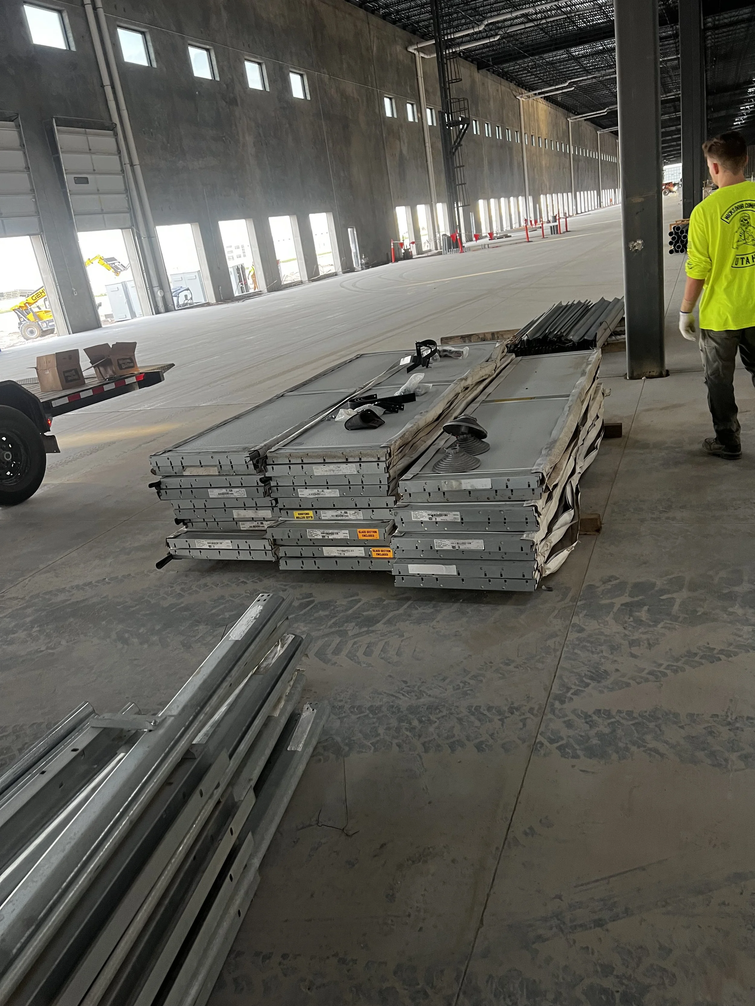 Commercial overhead door exterior