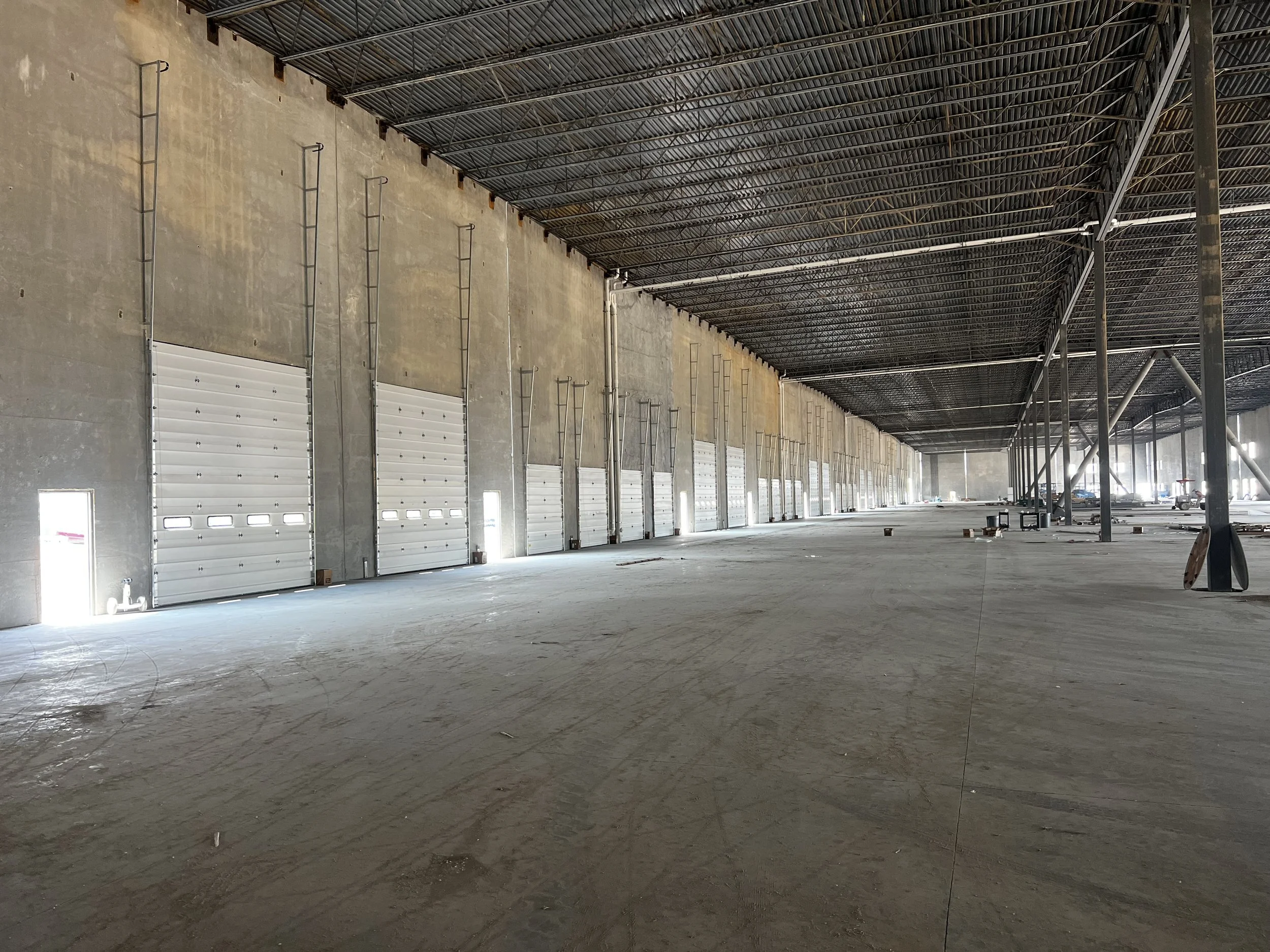 Multiple overhead doors on commercial building
